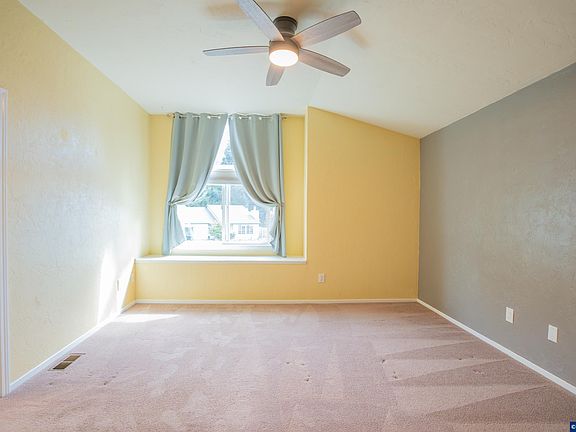 5th image of 1213 NE Conroy Pl