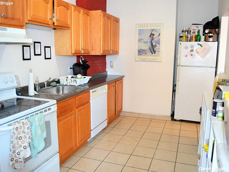 37 Egremont Rd #2 — Photo 4