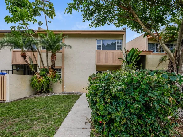 14277 Kendale Lakes Cir, Miami, FL 33183