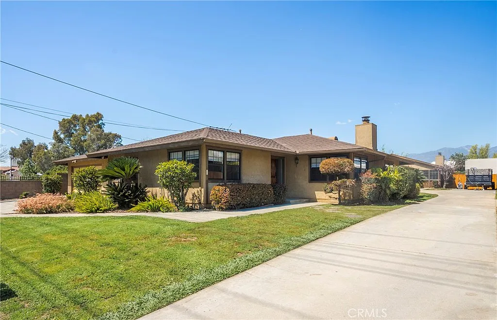 4 bed, 1650 sqft, $3,900 — Photo 2