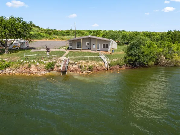 894 W Moonshine Rd, Seymour, TX 76380