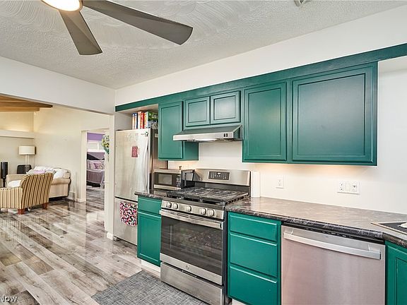 5th image of 1730 Spring Valley Ave NW