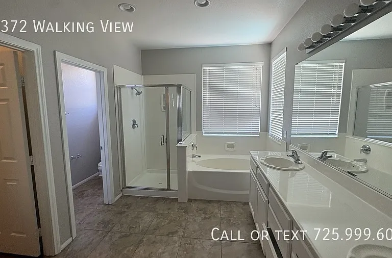 10372 Walking View Ct — Photo 11