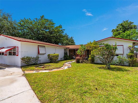 5th image of 3619 NW 211th St