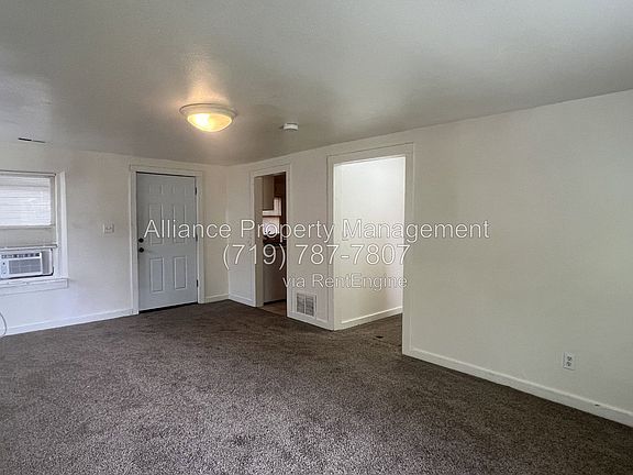 4th image of 2519 E Monument St