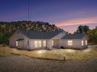 46719 Creekside Rd, Squaw Valley, CA 93675