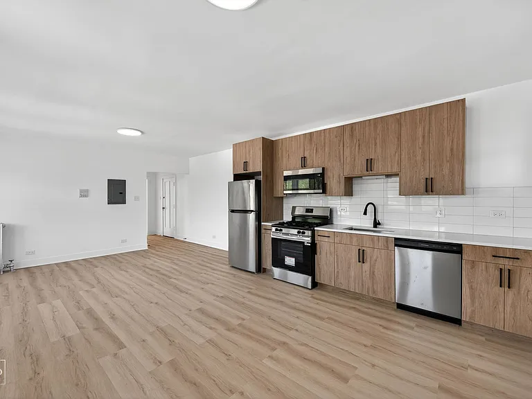 6310 N Artesian — Photo 21