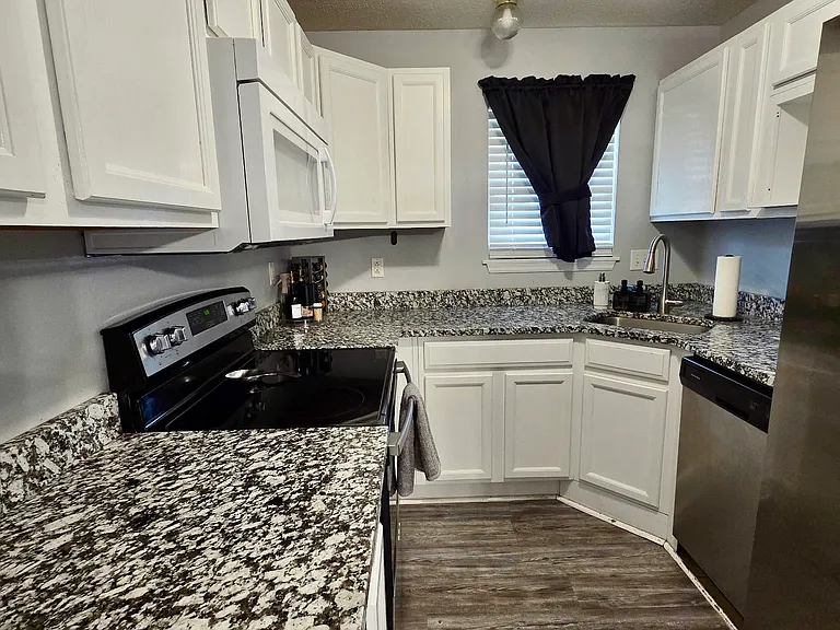 210 Whetstone Way #210 — Photo 2