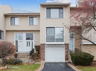 1970 Loomes Ave, Downers Grove, IL 60516