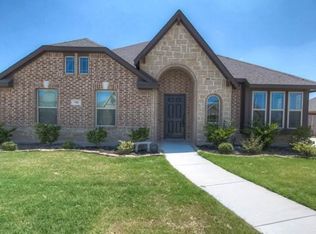 926 Mill Pond Dr, Midlothian, TX 76065
