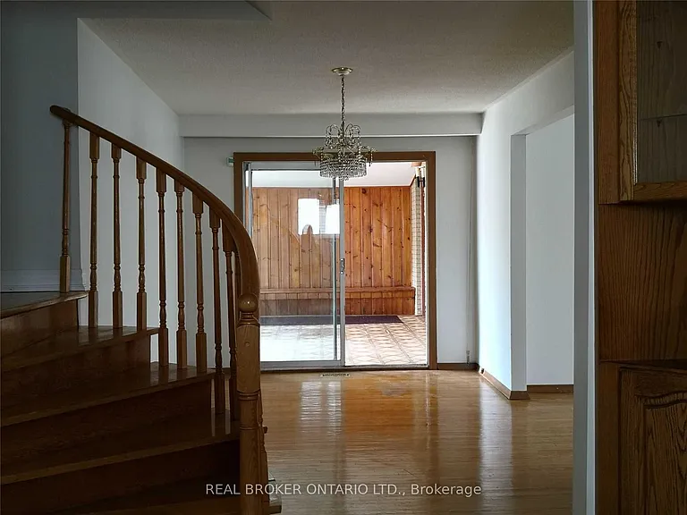 3364 Cedar Creek Dr — Photo 6