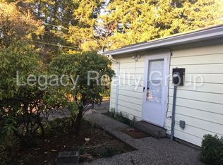 38770 Park St APT A, Sandy, OR 97055