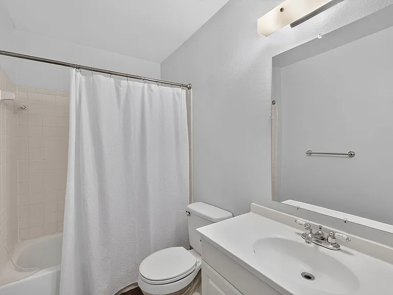 12310 Tavares Ridge Ct — Photo 19