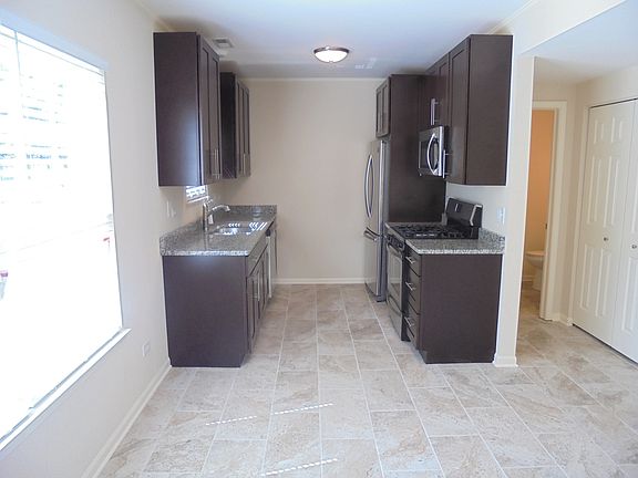 5th image of 1202 N Village Dr