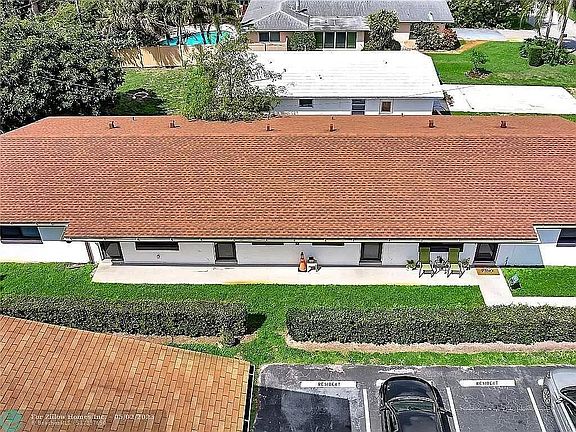 4th image of 216 NW 25th St