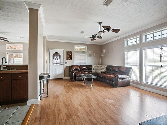 4th image of 4525 Schmaltz Dr