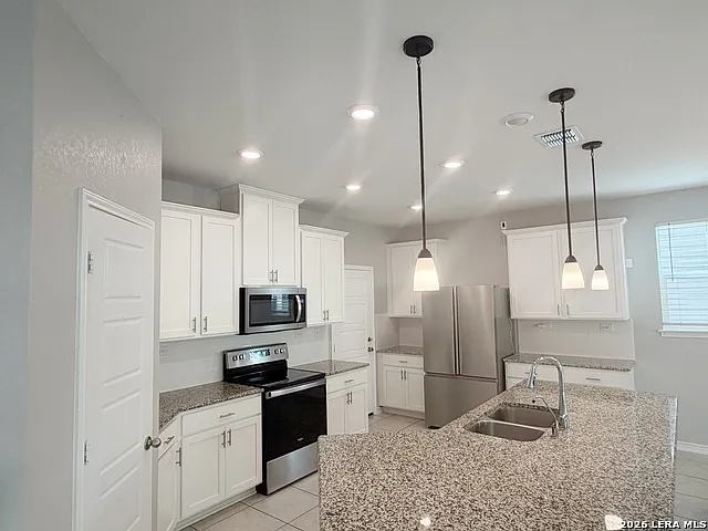 631 Anthem Ln — Photo 8