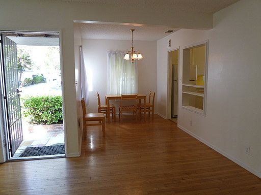 4th image of 8926 Darby Ave