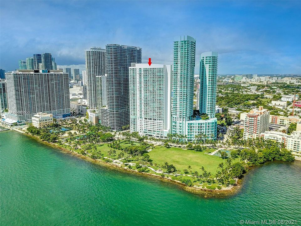 1st image of 1800 N Bayshore Dr APT 3208
