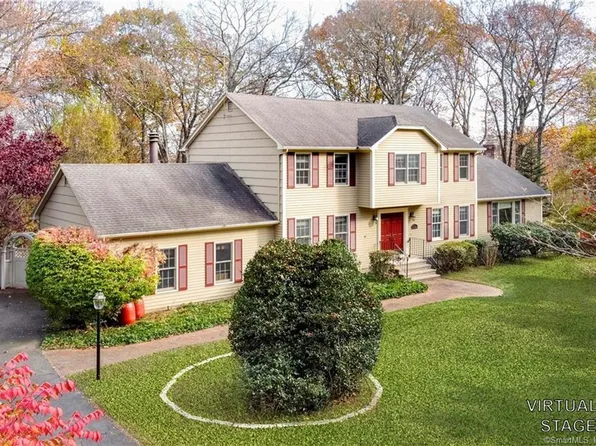 11 Hunter Ridge Road, Monroe, CT 06468