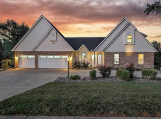 1200 Rueck Rd, Columbia, IL 62236