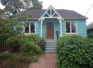 551 N 74th St, Seattle, WA 98103