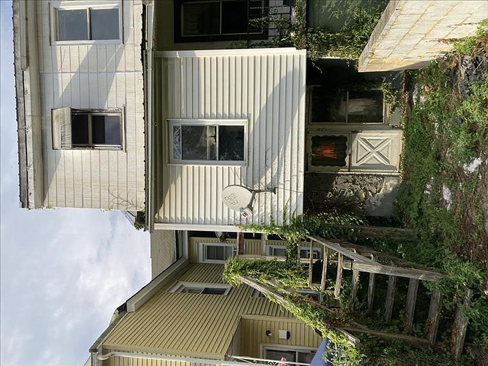 2nd image of 808 & 810 E Dewart St