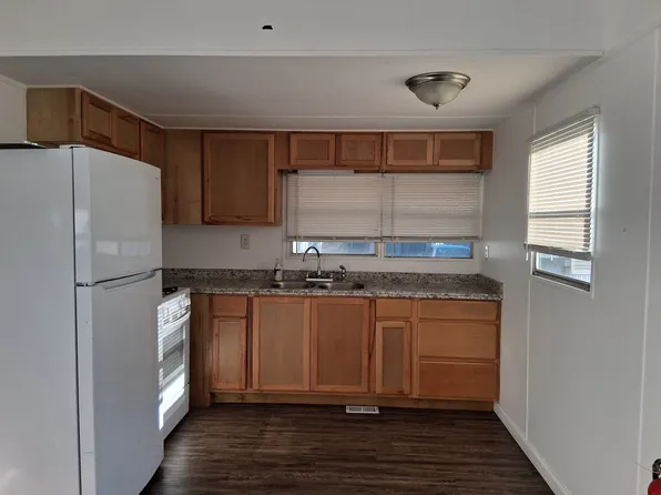 1019 Candace Ln, Madison Heights, MI 48071