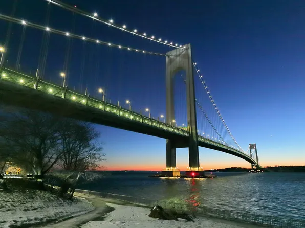 9935 Shore Road image 9 of 11