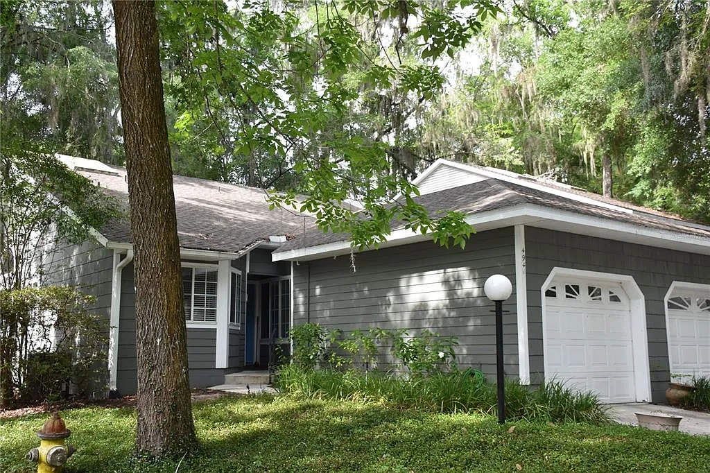Building Photo - 4941 SW 10th Ln