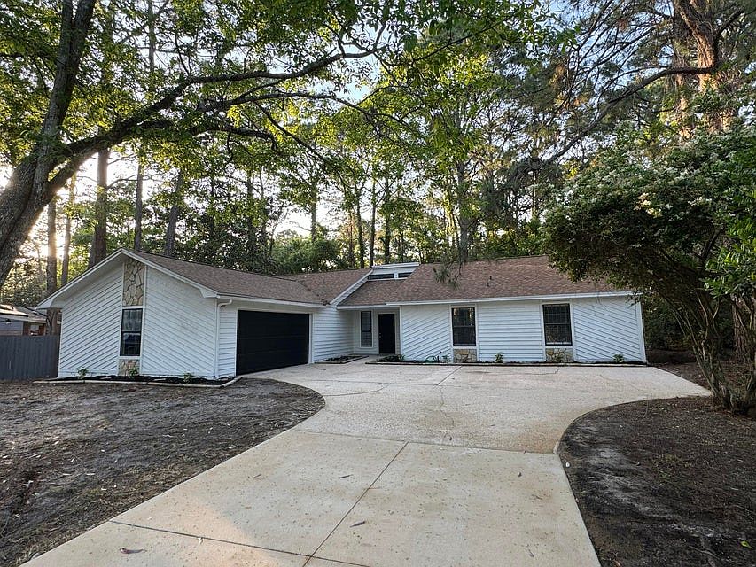 1st image of 723 Prestwick Dr