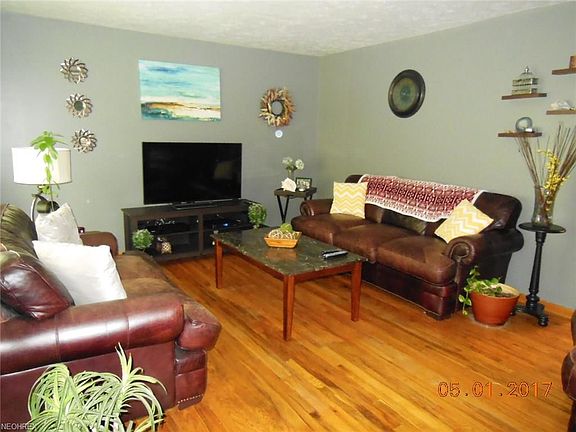 3rd image of 5822 Wengler Dr