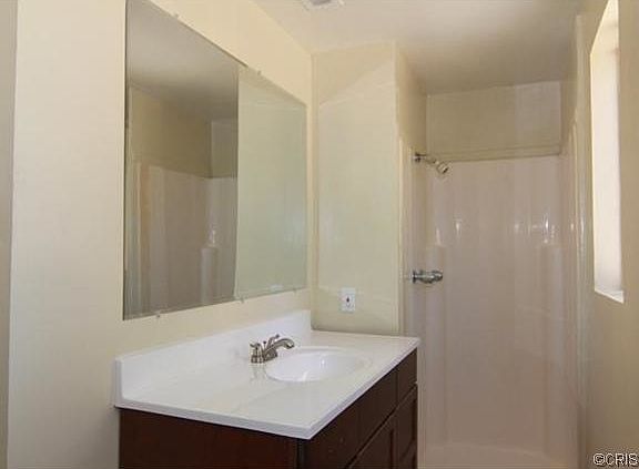 5th image of 9826 Noble Ave