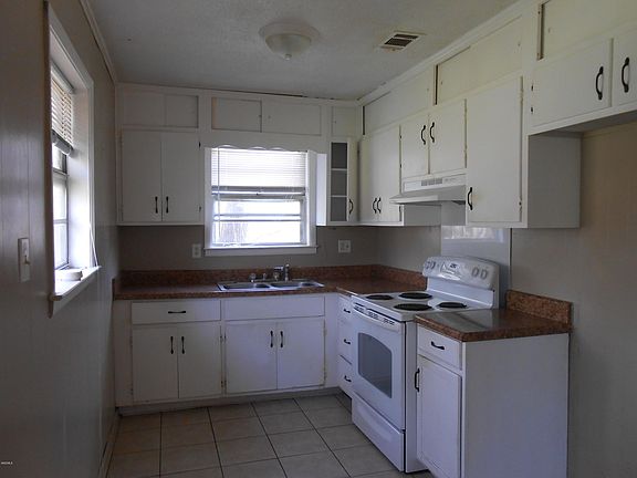 5th image of 2442 Northbrook Dr