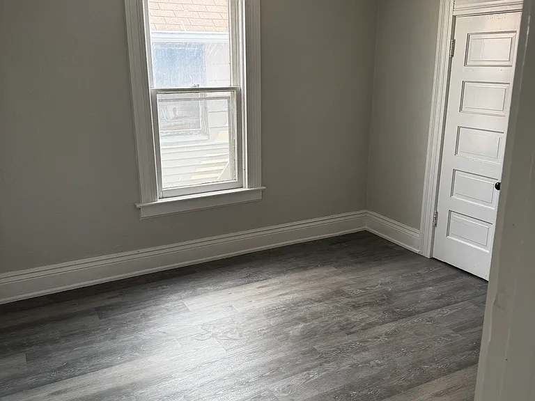 1352 Prospect Ave — Photo 8