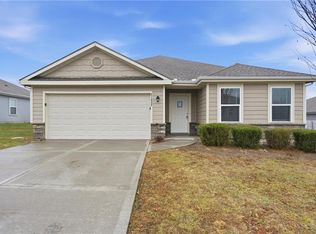 21832 Franklin St, Spring Hill, KS 66083