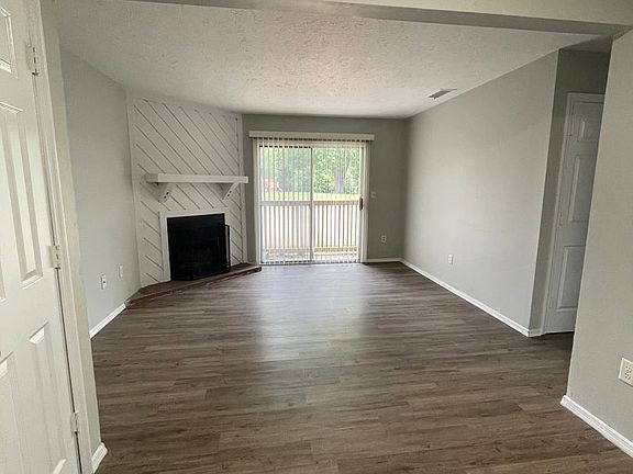 3rd image of 10 Ironwood Ct #13