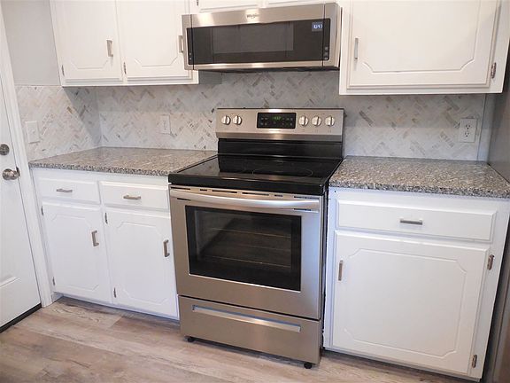 5th image of 314 E Marie Dr