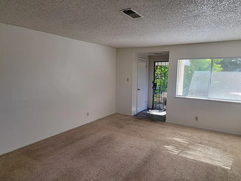 615 Pope Dr #C — Photo 5