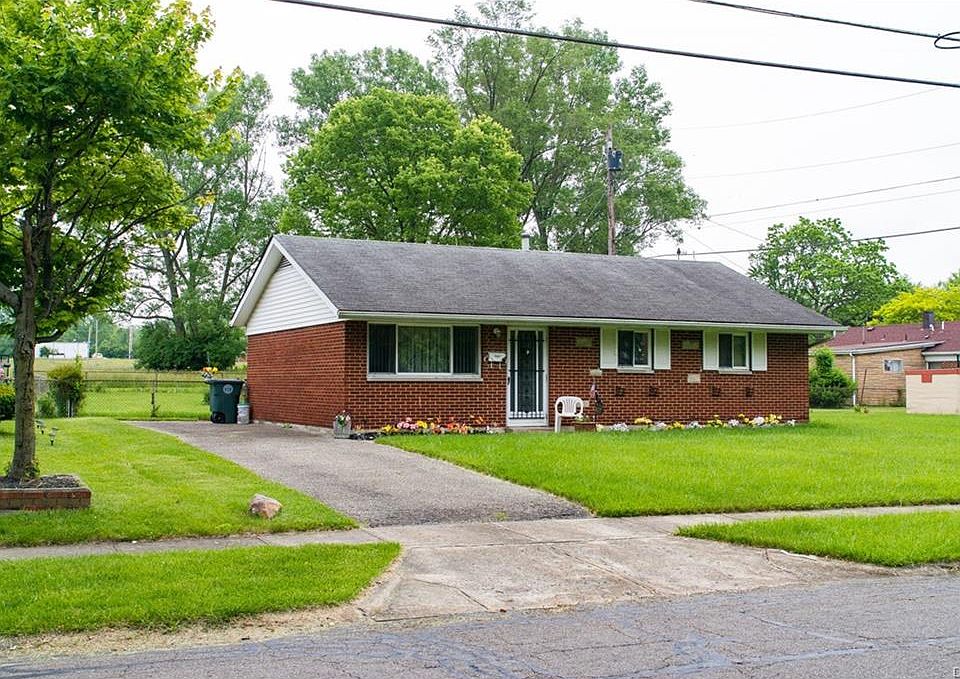 1584  Blairwood Avenue Dayton OH 45417