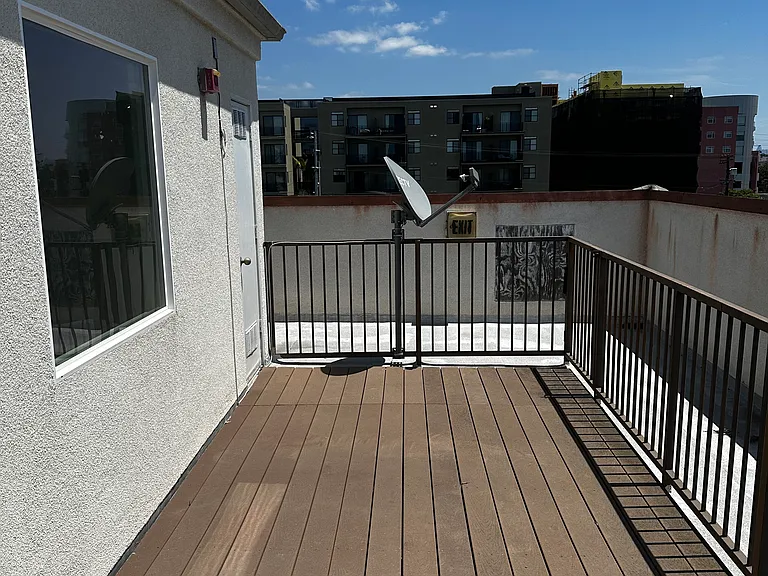 3427 Mentone Ave — Photo 12