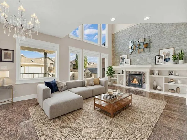 3 W Trump Pl, Red Deer, AB T4P 0K8