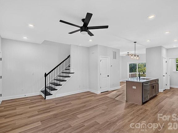 3rd image of 213 Knot St
