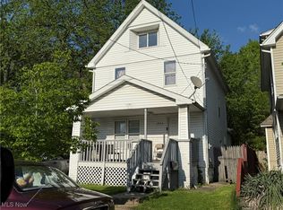 1073 Taylor St, Akron, OH 44307
