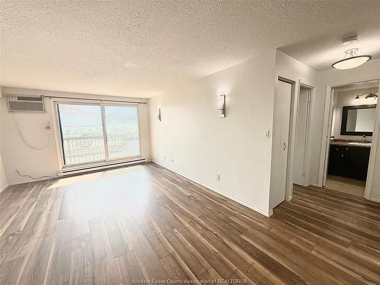 3936 Wyandotte St E #801 — Photo 10