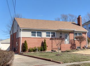 5905 Erving St, Springfield, VA 22150