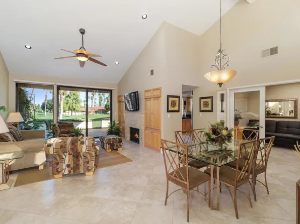 240 Santa Barbara Cir, Palm Desert, CA 92260