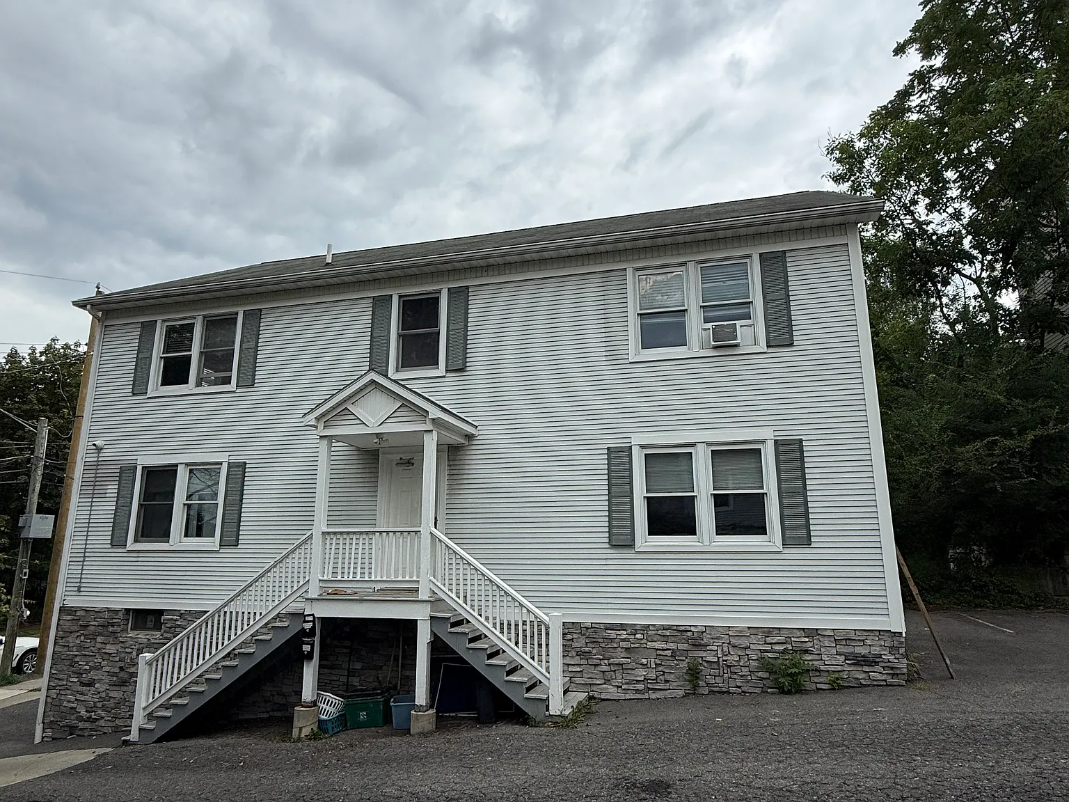 3 bed, $1,360 — Photo 1