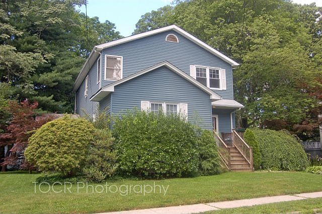 2nd image of 23 Christopher St
