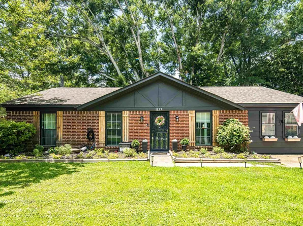 1137 Greenview Rd, Collierville, TN 38017